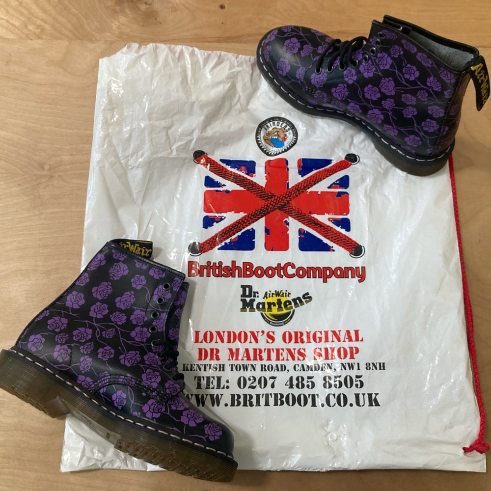 Dr. Martens Black and Purple Rose 1460 Rare Y2K women’s 8, EU 39